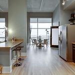 Lux Living In This 6Th Floor Condo Located In East Nashville Minutes To Downtown