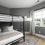 Condo Near Downtown Broadway & Stadium - Free Parking