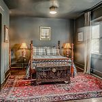 Historic Cleveland Park Cottage