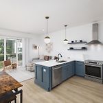 Stunning Spacious Condo Near Restaurants & Coffee