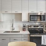Landing Modern Apartment With Amazing Amenities