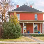 East Nashville Upstairs Apartment, One Queen Br, 2 Twin Br,1Bath In Five Points, Close To Downtown