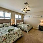 3-Story West End Condo | Free Garage Parking | Near Vanderbilt Medical