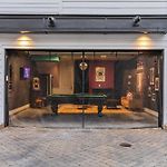 Rooftop Hot Tub & Game Room - 3 Miles To Downtown