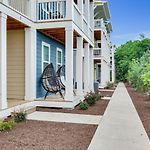 The Lakeside Landing