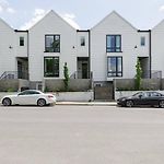 Relax Into Urban Chic At A Textured East Nashville
