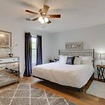 Beautiful 3 Bedroom- Free Parking 2M To Broadway