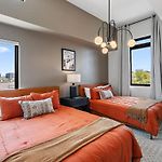 Unwind In Opulence 4Br 4Ba Near Broadway