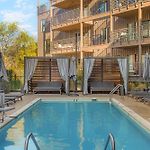 Luxury Penthouse With 2 Floors Pool Patio Gym Walk To Broadway