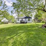 5 Min To Airport Pet Friendly Fire Pit Fenced Yard