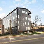 Patio Firepit Garage Walk To Belmont 12 South, Restaurants And More