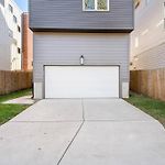 Ultimate Bach 10Min To Dt Ig Walls Every Room