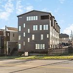 Stunning Home With Garage And Patio Walk To Restaurants 12 South And Belmont