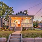 Fully Furnished Bungalow With Deck Near City Center