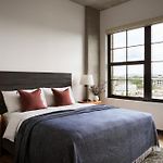 Memoir Wedgewood Houston