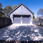 Large Grand East Nash 4Br Hot Tub