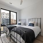 Walk To Nightlife, Vanderbilt, Minutes To Broadway