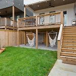 The Lyric - New Luxury Home, Rooftop With Firepit!