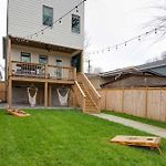 The Lyric - New Luxury Home, Rooftop With Firepit!