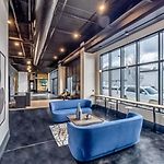 The Muse Is A Modern 2Br Condo With Private Balcony And City Rooftop Access