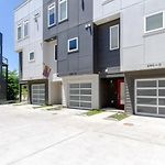 City Chic Private Rooftop Minutes To Downtown