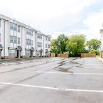 Ten Minutes To Broadway Gorgeous Gated Townhome