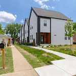 Modern Downtown Home Brand New Great Location