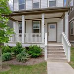 Spacious Nashville Home With 7 Beds 4 Bedrooms And 2.5 Bathrooms