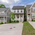 Spacious Nashville Home With 7 Beds 4 Bedrooms And 2.5 Bathrooms