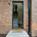 Downtown Luxury Large Townhome Lots Of Beds