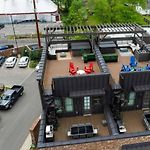 Two Townhomes - Hot Tubs And Rooftop Balconies