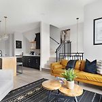 The Bluestem - Stylish Design, Rooftop With Firepit!
