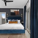 The Iris - Walk To Dining And Nightlife Plus Rooftop!