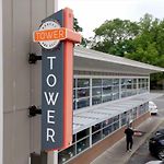 Mid-Century Modern Nashville Condo Near Restaurants, Coffee And Bars