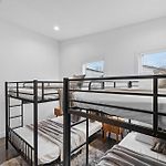 Magnificent 4 Bedroom Home -W Balcony & Fireplace