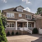 Luxe Large Home With Movie Room, Hot Tub, Garage