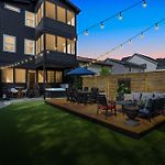 Sophisticated Sanctuary Hot Tub Outdoor Haven