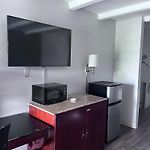 Expressway Inn Airport Downtown