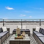 Stylish Nashville Home - Rooftop Deck - Hot Tub