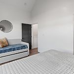 Nashville Charmer - Private Rooftop - Sleeps 14