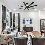 Cozy House - Great Rooftop - Walks To Bars