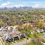 Charming East Nashville Duplex For 20
