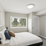 Avery Apartments D33 I Spacious 2 Bed 1 Bath