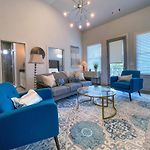 Modern Duplex - 1 Mile From Robust Nightlife