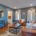 Perfect For Groups - Fenced-In Yard Pet Friendly