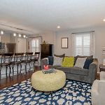 Cozy Getaway - Close To Dt Nash & Germantown
