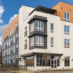 Trendy Condo Close To Nissan Stadium