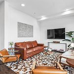 Chic Condo For 8 In Desirable Gulch Neighborhood