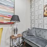 Dream Condo In Desirable West End