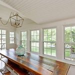 Nashville\'S Cumberland Cottage